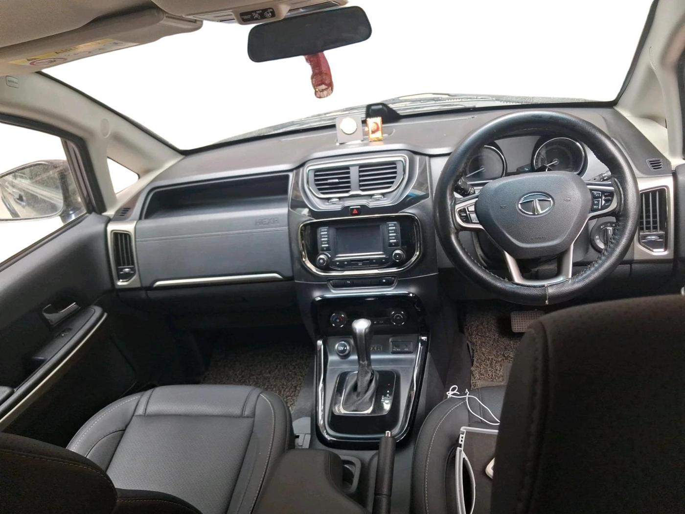 2017 Tata Hexa XTA 4X2 7 STR, Diesel, Automatic, 85,575 km, interior
