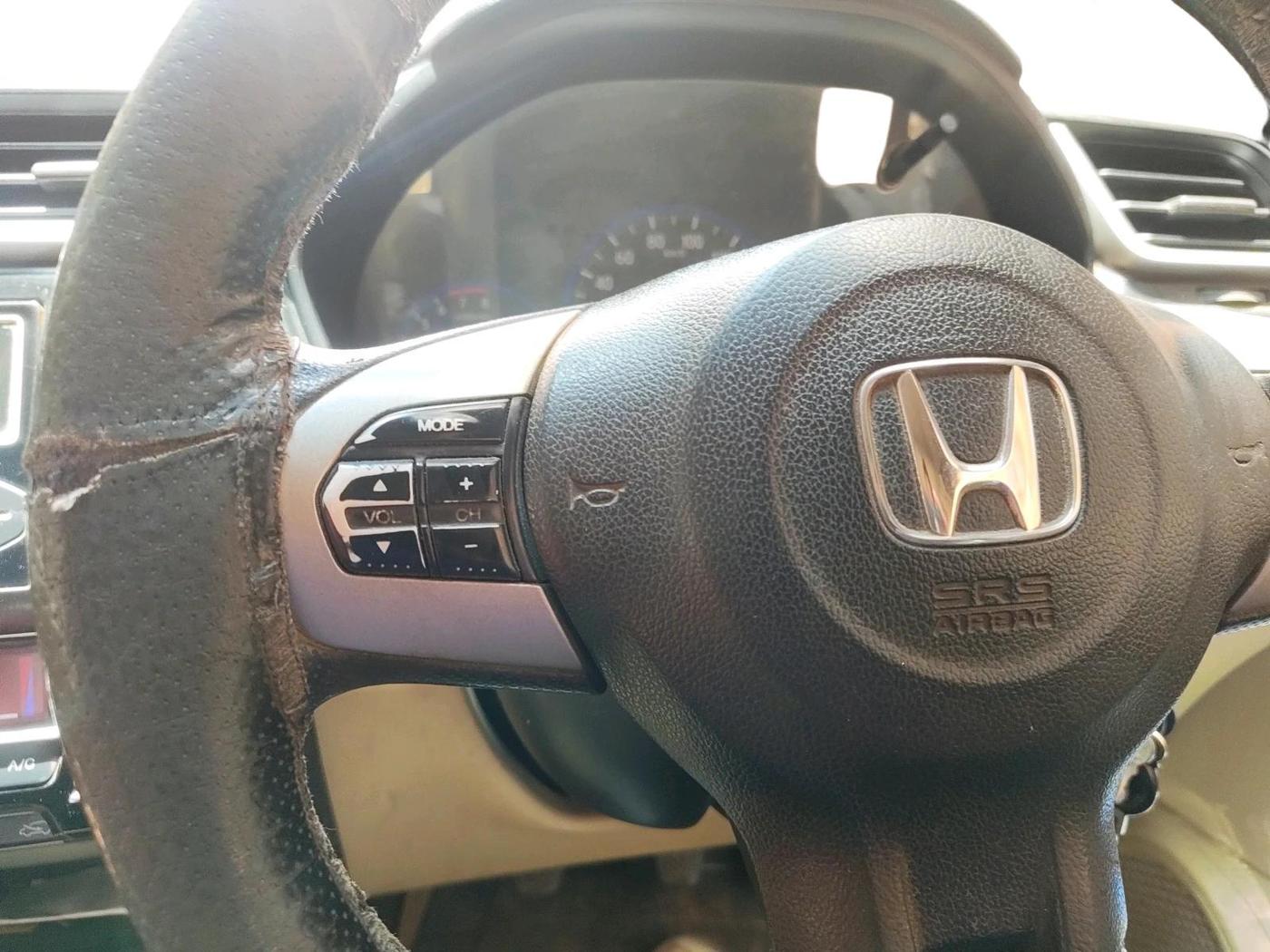 2017 Honda Amaze 1.2L I-VTEC S OPT, Petrol, Manual, 1,05,971 km, interior