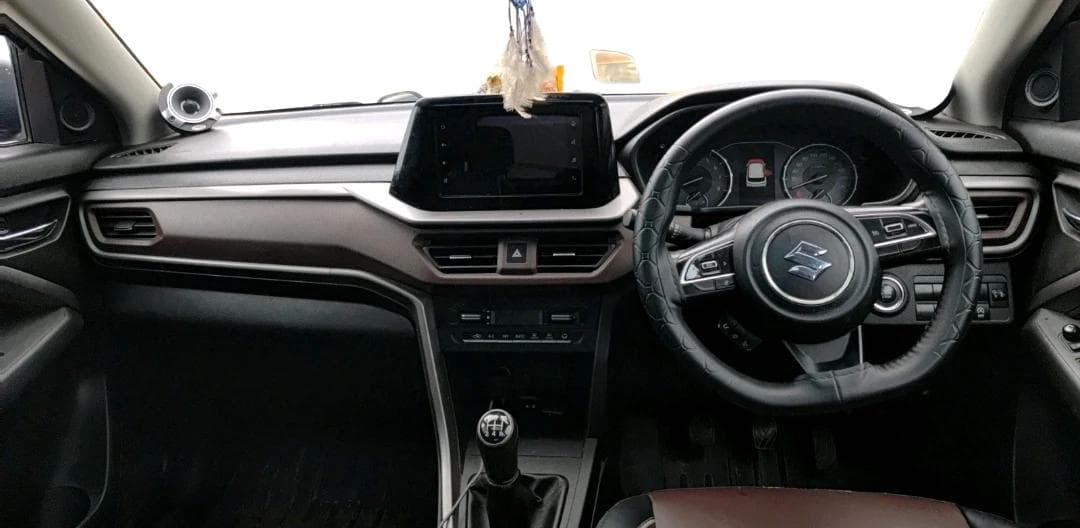 2022 Maruti BREZZA ZXI SMART HYBRID , Petrol, Manual, 53,365 km, interior