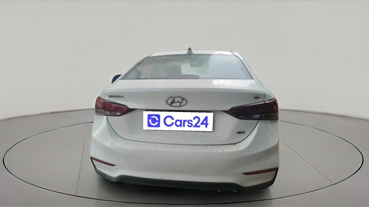 2019 Hyundai Verna 1.6 VTVT SX, Petrol, Manual, 39,479 km, exterior