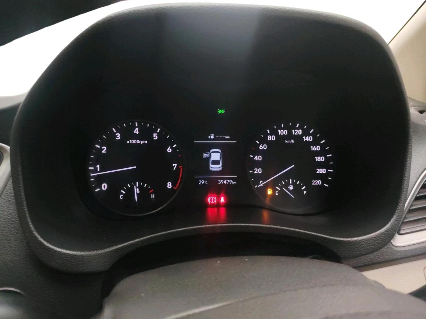 2019 Hyundai Verna 1.6 VTVT SX, Petrol, Manual, 39,479 km, interior