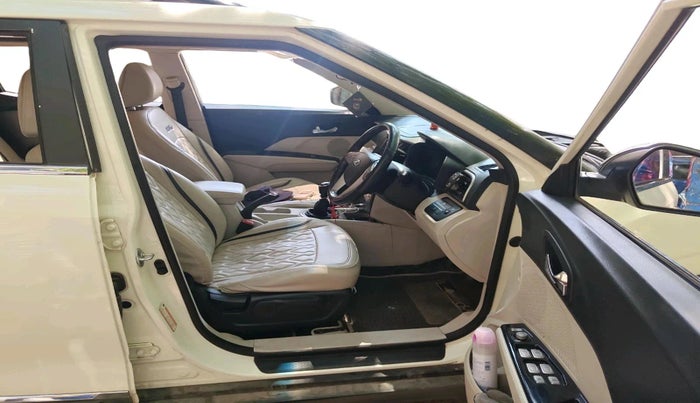 2019 Mahindra XUV300 W8 1.5 DIESEL, Diesel, Manual, 44,265 km, interior