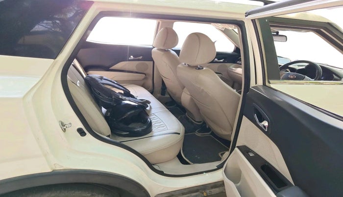 2019 Mahindra XUV300 W8 1.5 DIESEL, Diesel, Manual, 44,265 km, interior