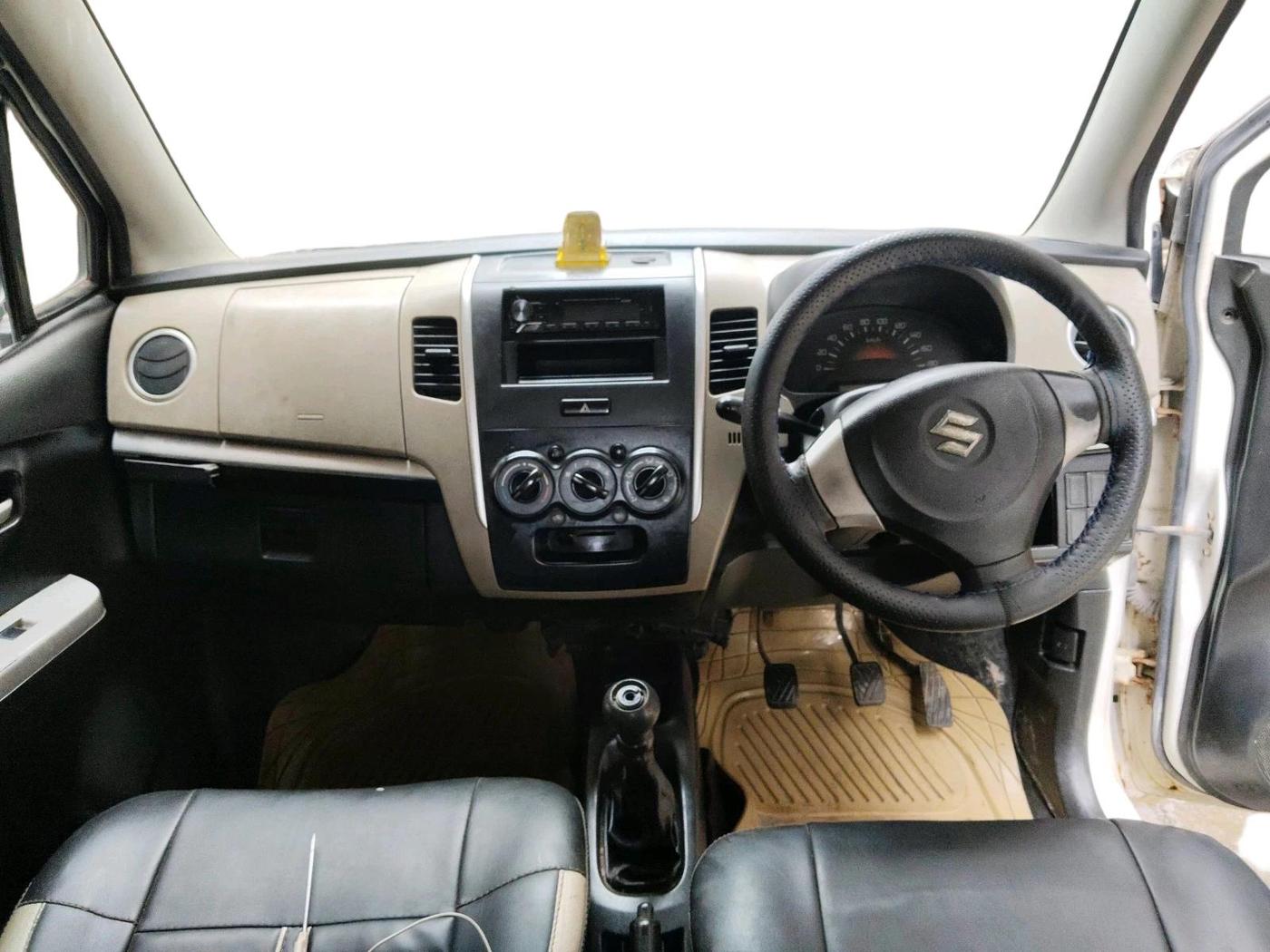 2015 Maruti Wagon R 1.0 LXI CNG, CNG, Manual, 85,453 km, interior