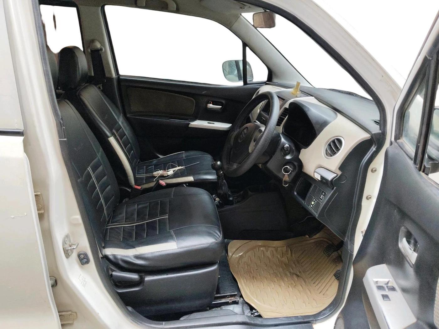 2015 Maruti Wagon R 1.0 LXI CNG, CNG, Manual, 85,453 km, interior