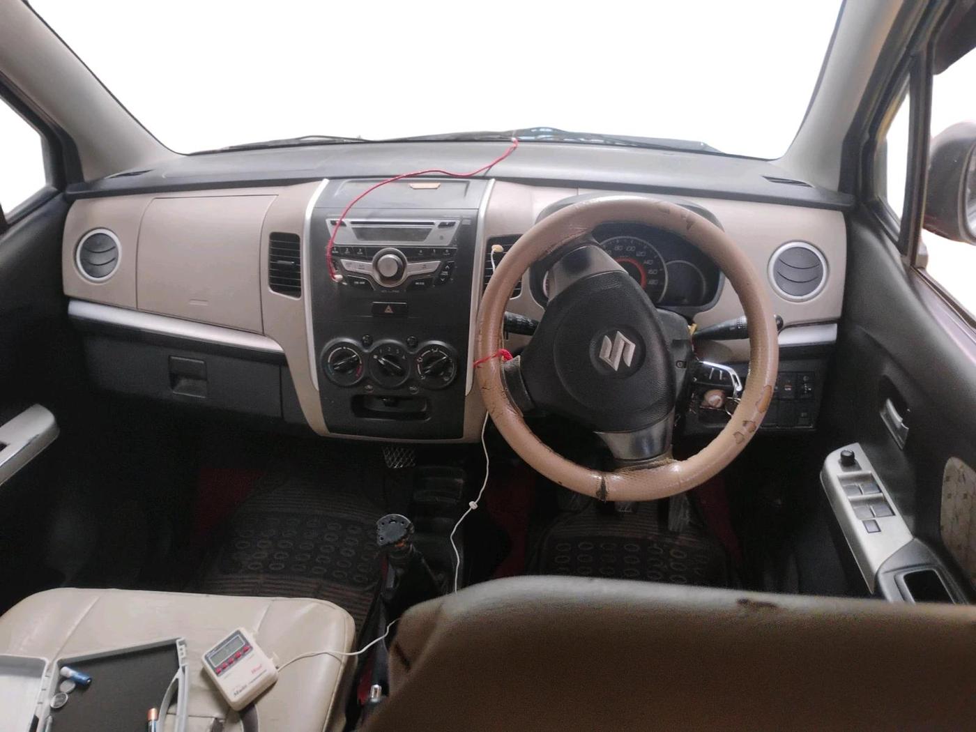 2013 Maruti Wagon R 1.0 VXI, CNG, Manual, 92,905 km, interior