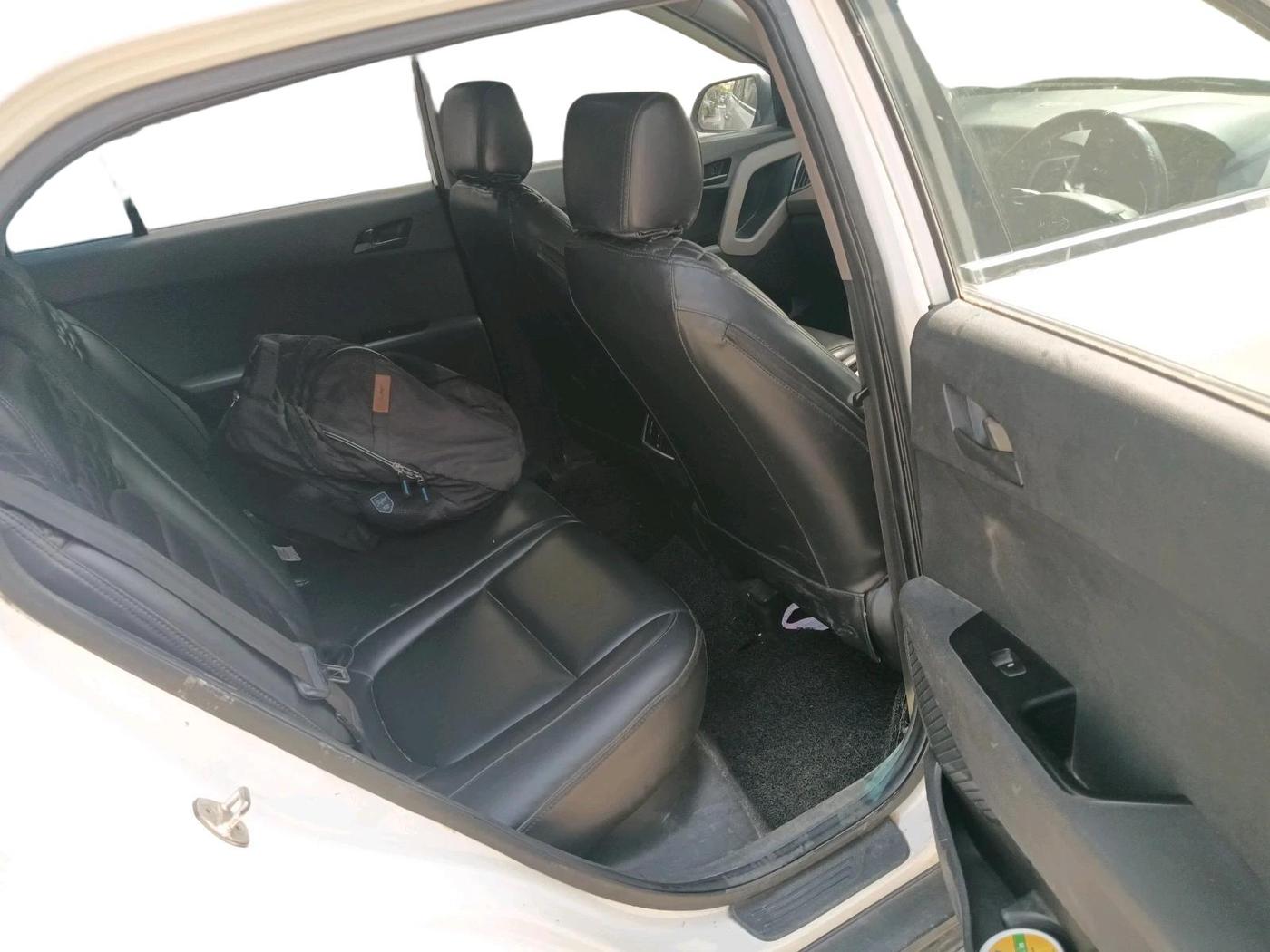 2017 Hyundai Creta E PLUS 1.6 PETROL, CNG, Manual, 1,09,036 km, interior
