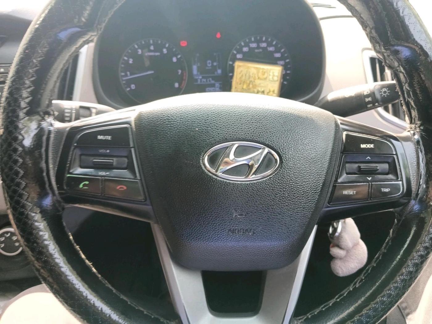 2017 Hyundai Creta E PLUS 1.6 PETROL, CNG, Manual, 1,09,036 km, interior