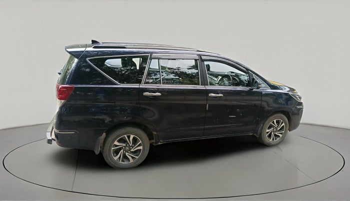 2022 Toyota Innova Crysta 2.7 VX 7 STR, Petrol, Manual, 36,173 km, exterior