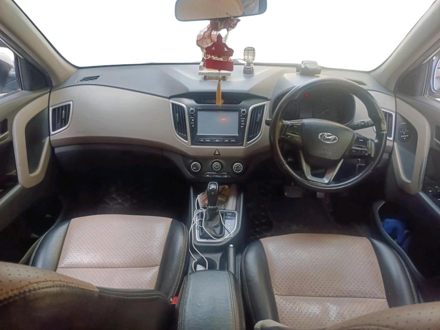 2017 Hyundai Creta S PLUS 1.6 AT DIESEL, Diesel, Automatic, 1,19,409 km, interior