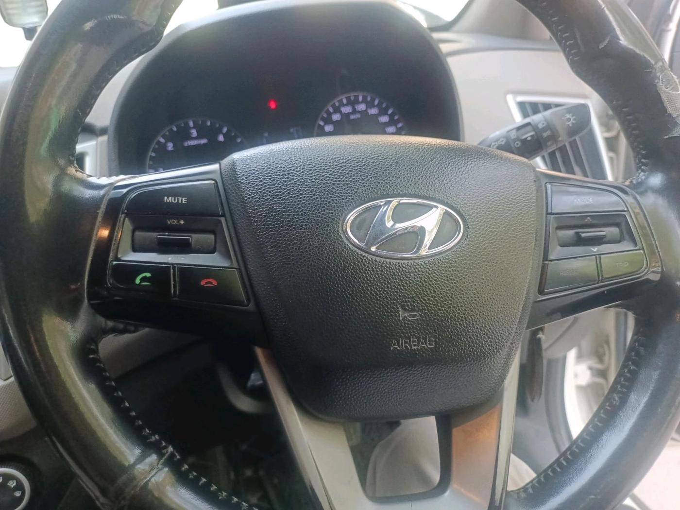 2017 Hyundai Creta S PLUS 1.6 AT DIESEL, Diesel, Automatic, 1,19,409 km, interior
