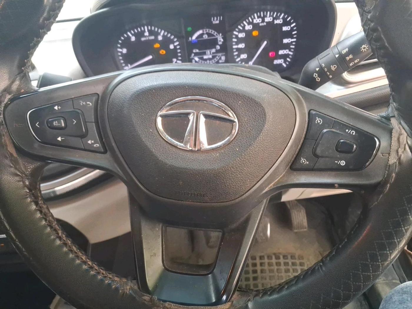 2021 Tata ALTROZ XT PETROL, CNG, Manual, 89,832 km, interior
