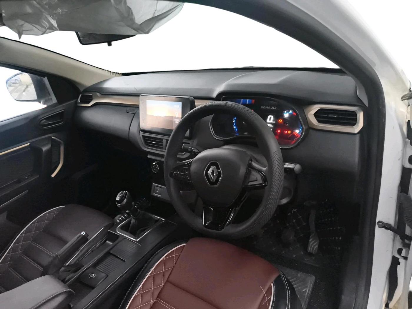 2024 Renault Kiger RXT MT, Petrol, Manual, 15,922 km, interior