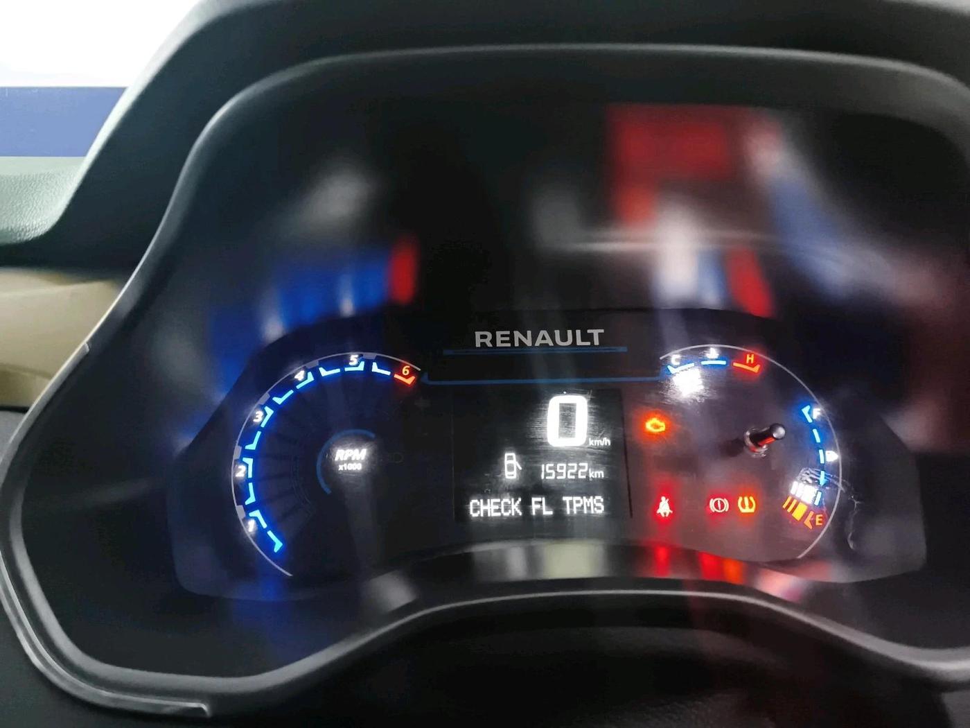 2024 Renault Kiger RXT MT, Petrol, Manual, 15,922 km, interior