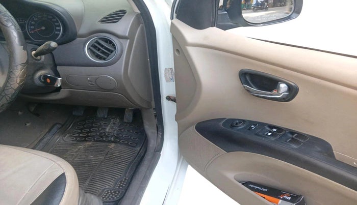 2011 Hyundai i10 MAGNA 1.2, CNG, Manual, 88,466 km, interior