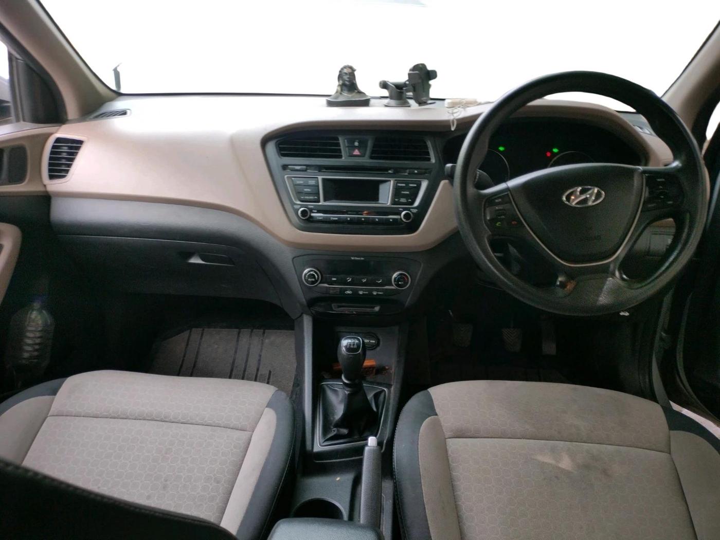 2015 Hyundai Elite i20 SPORTZ 1.2, Petrol, Manual, 1,09,732 km, interior