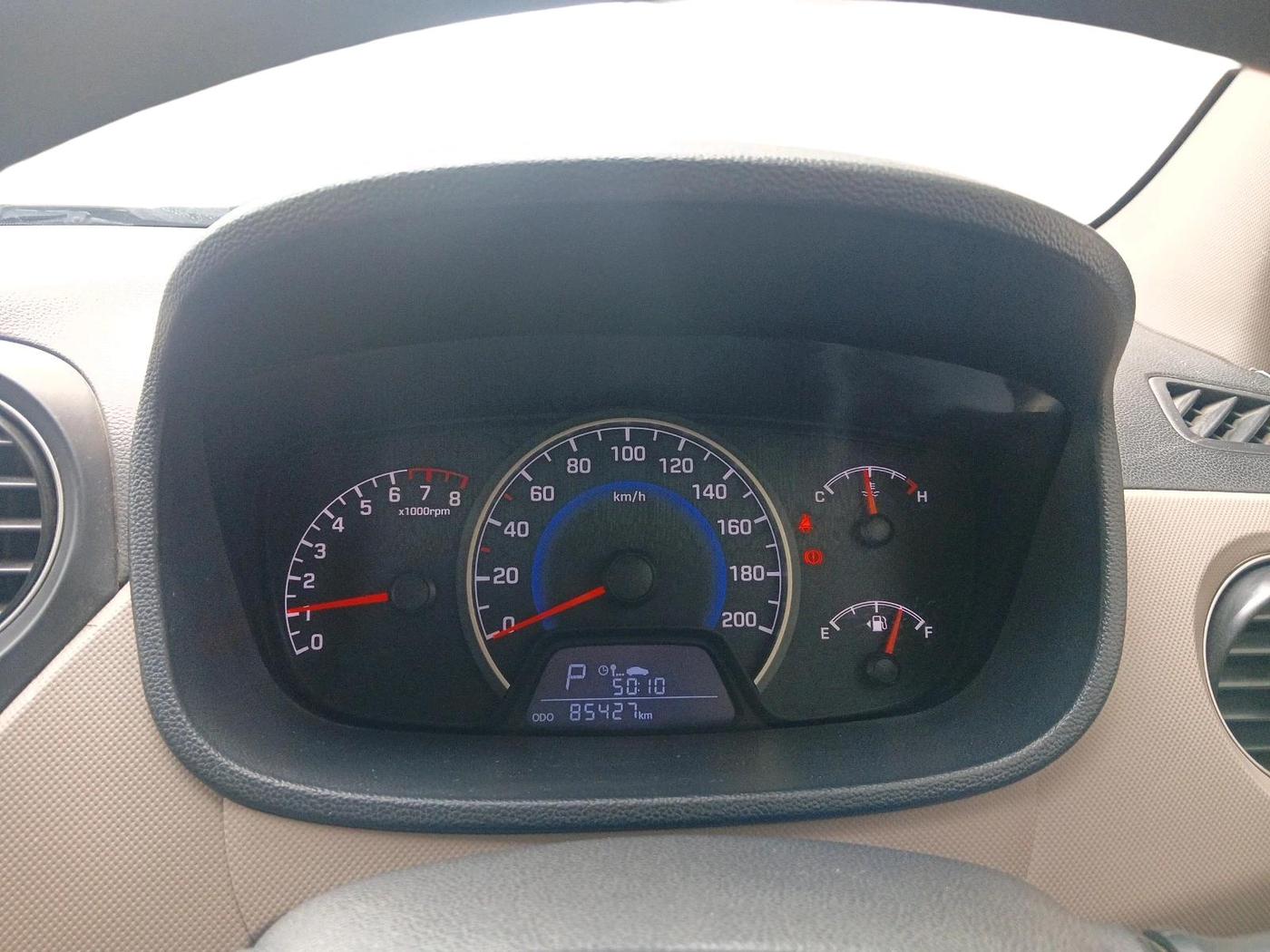 2018 Hyundai Grand i10 SPORTZ AT 1.2 KAPPA VTVT, Petrol, Automatic, 85,427 km, interior