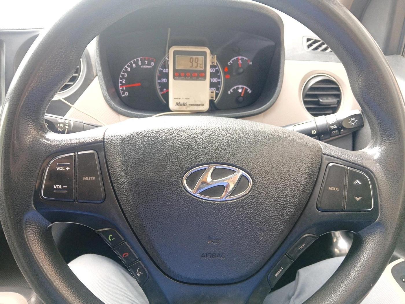2018 Hyundai Grand i10 SPORTZ AT 1.2 KAPPA VTVT, Petrol, Automatic, 85,427 km, interior