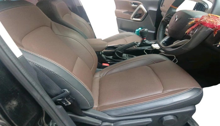 2025 Mahindra SCORPIO-N Z8 Select Petrol MT, Petrol, Manual, 3,052 km, interior