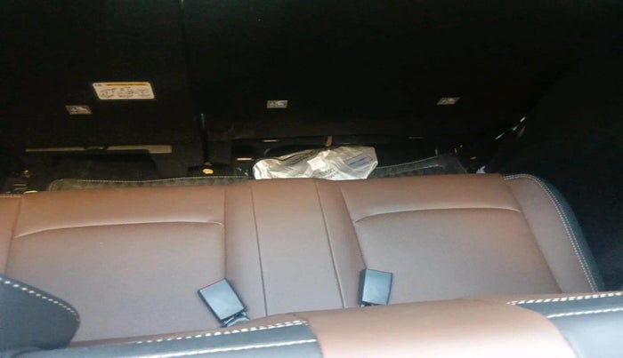 2025 Mahindra SCORPIO-N Z8 Select Petrol MT, Petrol, Manual, 3,052 km, interior