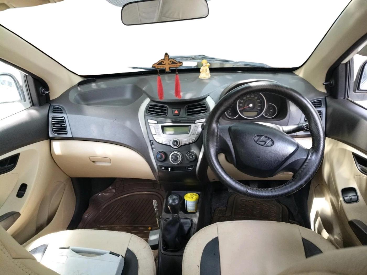 2014 Hyundai Eon MAGNA +, Petrol, Manual, 1,18,126 km, interior