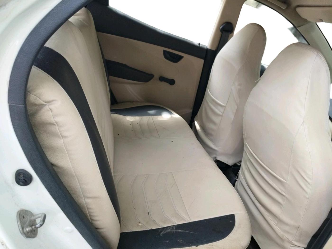 2014 Hyundai Eon MAGNA +, Petrol, Manual, 1,18,126 km, interior