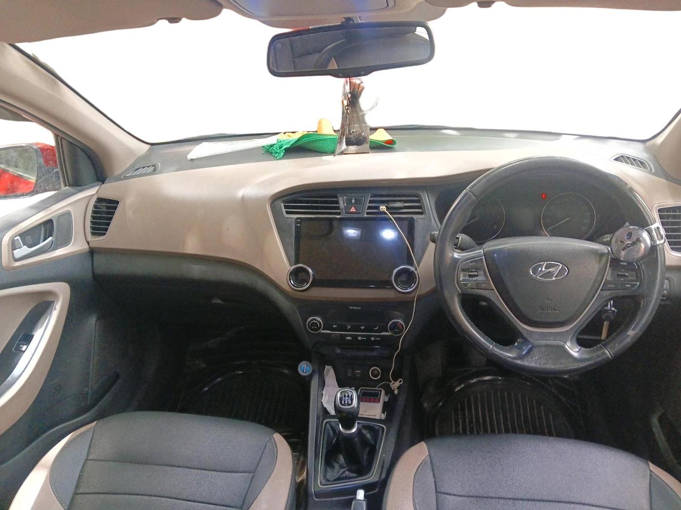 2014 Hyundai i20 SPORTZ 1.2, Petrol, Manual, 71,504 km, interior