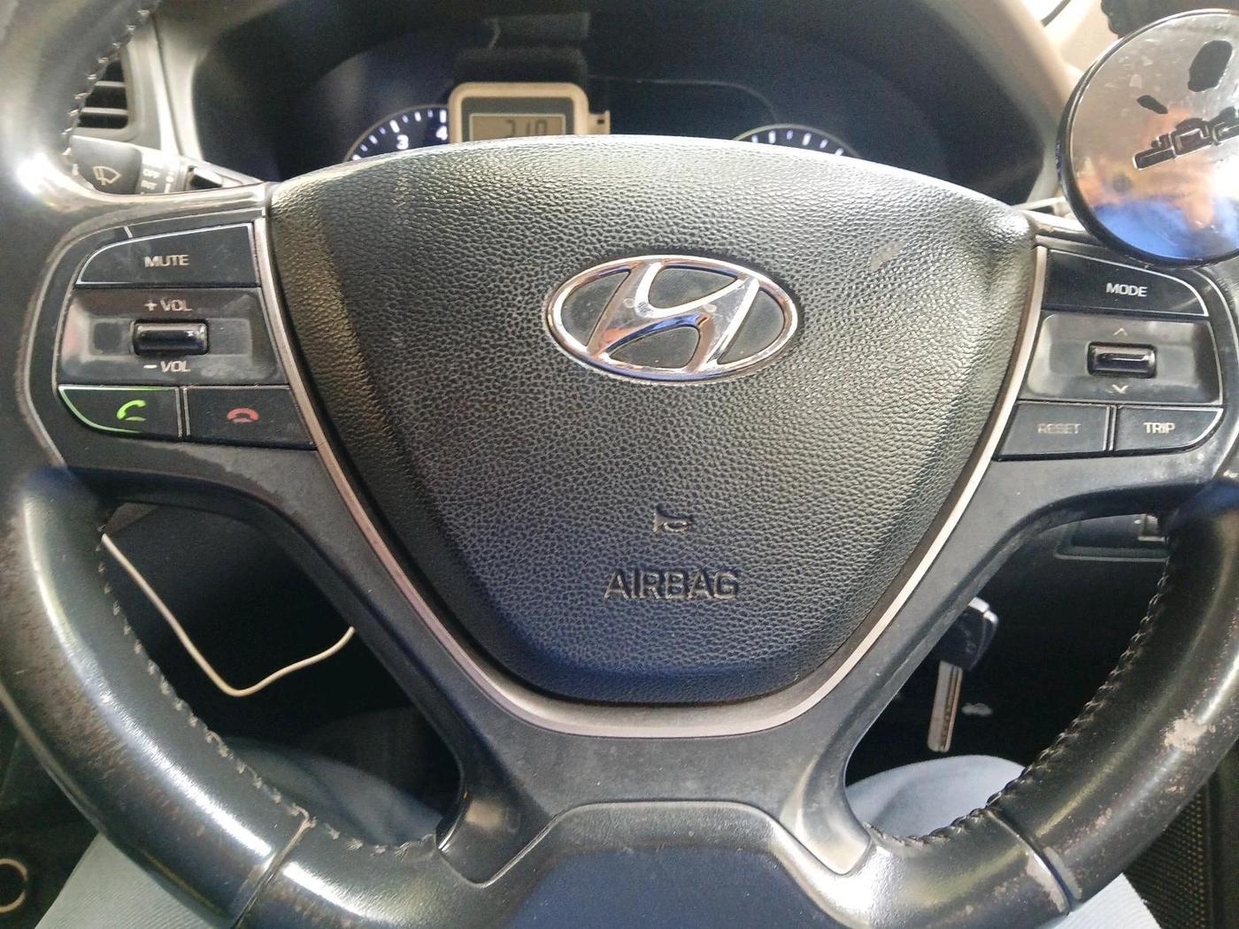 2014 Hyundai i20 SPORTZ 1.2, Petrol, Manual, 71,504 km, interior