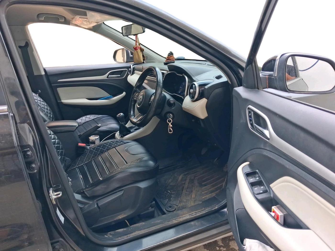 2023 MG ASTOR SUPER 1.5 MT, Petrol, Manual, 49,487 km, interior