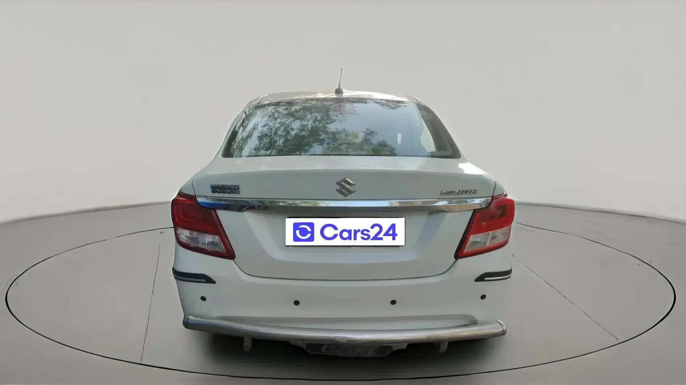 2018 Maruti Dzire LXI, CNG, Manual, 1,82,401 km, exterior