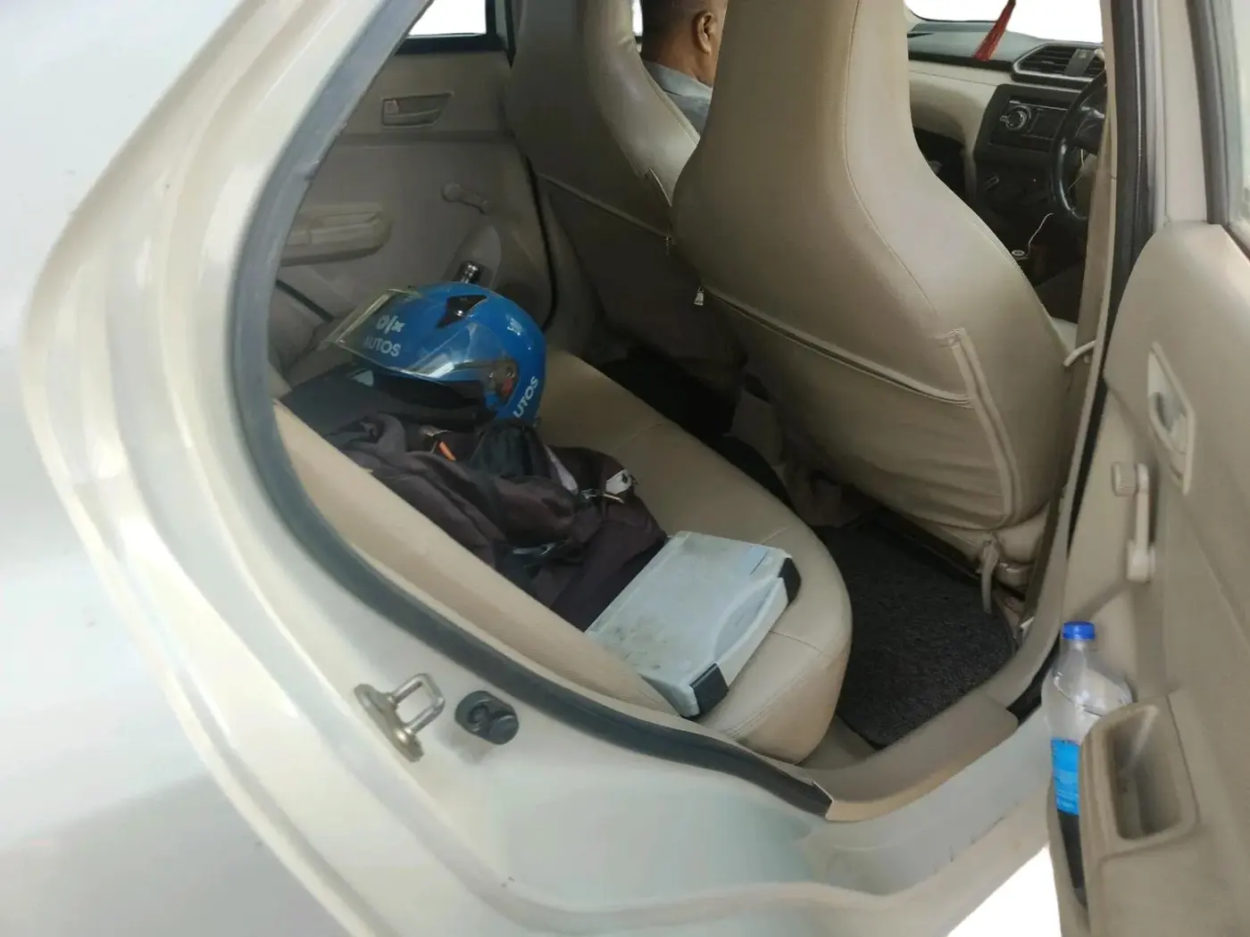 2018 Maruti Dzire LXI, CNG, Manual, 1,82,401 km, interior