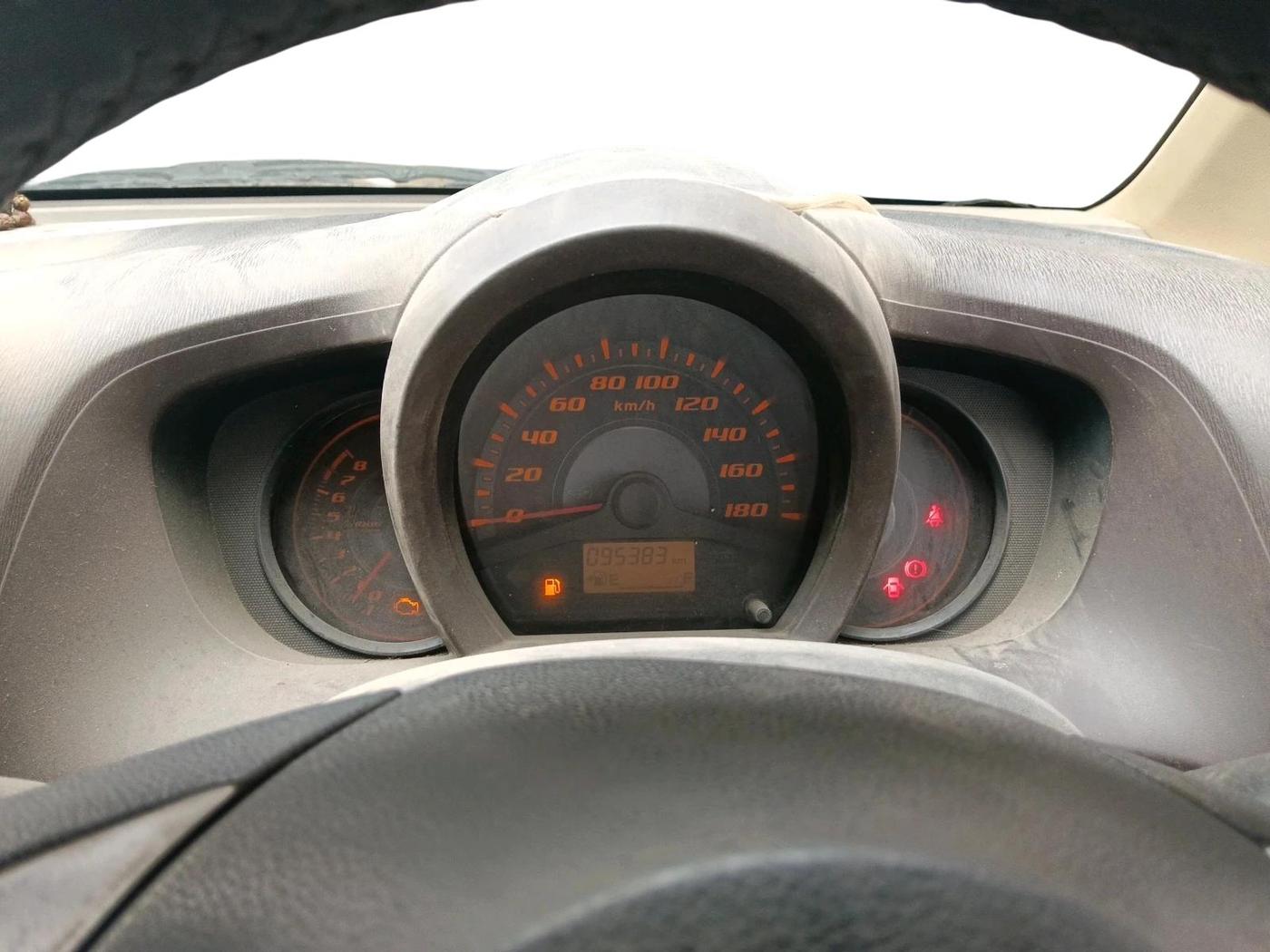 2013 Honda Amaze 1.2L I-VTEC S, Petrol, Manual, 95,383 km, interior