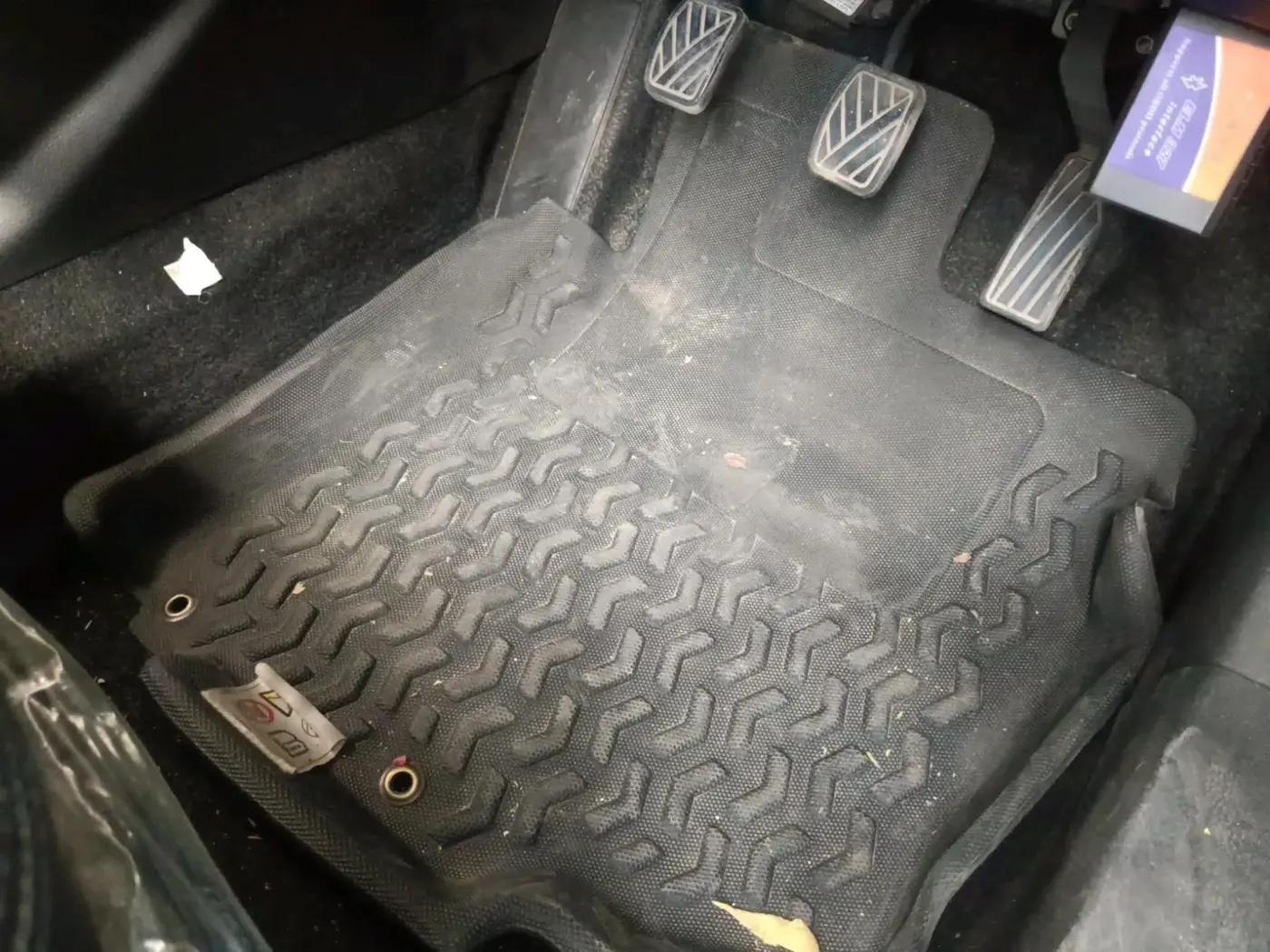 2022 Maruti BREZZA LXI, Petrol, Manual, 20,102 km, interior
