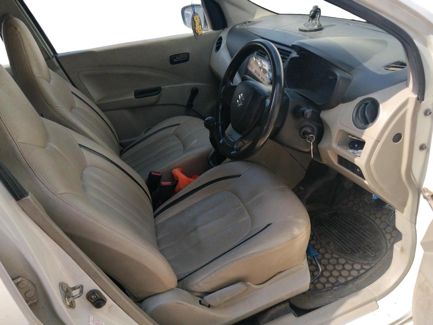 2014 Maruti Celerio LXI, CNG, Manual, 1,11,931 km, interior