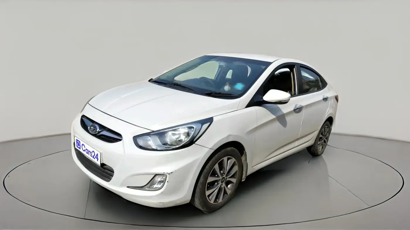 2014 Hyundai Verna FLUIDIC 1.6 VTVT SX, Petrol, Manual, 70,645 km, exterior