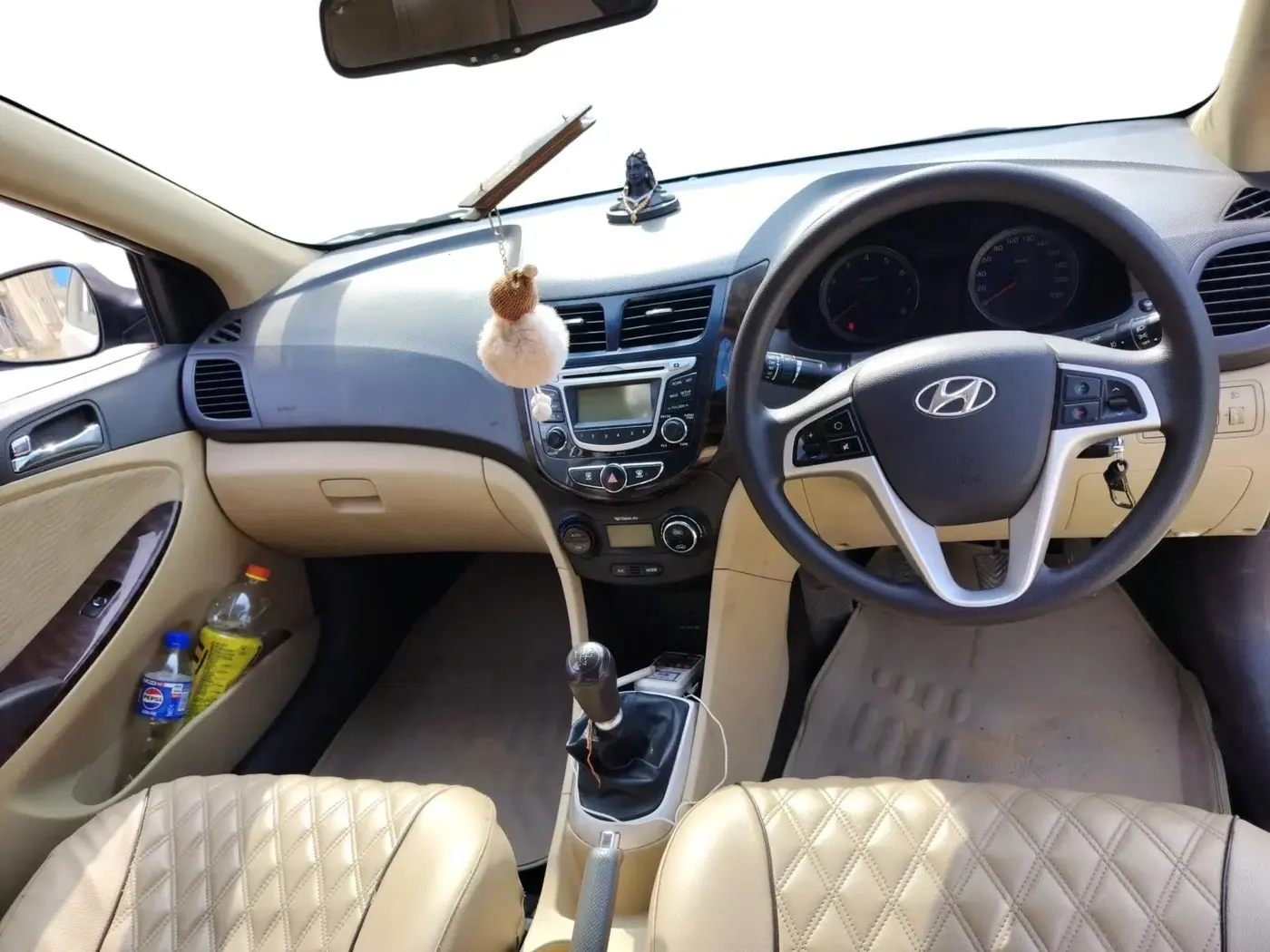 2014 Hyundai Verna FLUIDIC 1.6 VTVT SX, Petrol, Manual, 70,645 km, interior