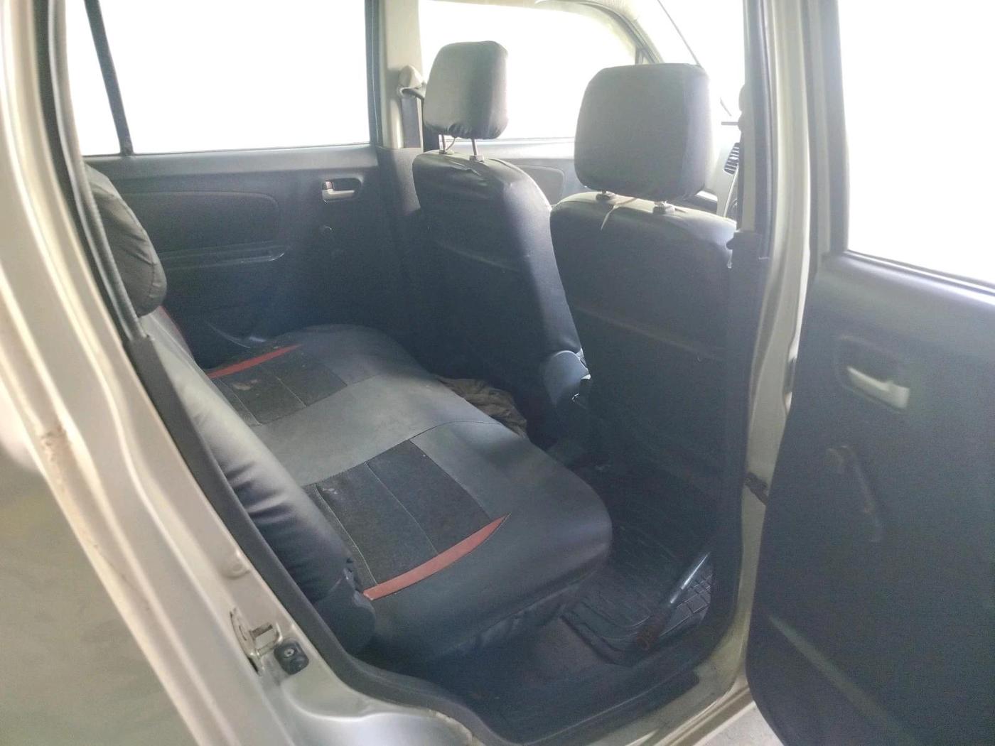 2011 Maruti Wagon R 1.0 LXI CNG, CNG, Manual, 2,69,634 km, interior