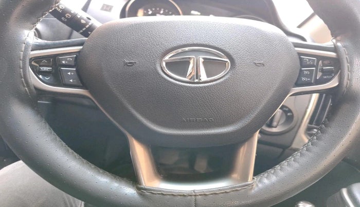 2018 Tata Hexa XTA 4X2 7 STR, Diesel, Automatic, 69,491 km, interior