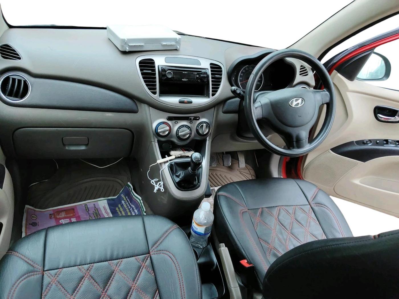 2013 Hyundai i10 MAGNA 1.2, CNG, Manual, 80,823 km, interior