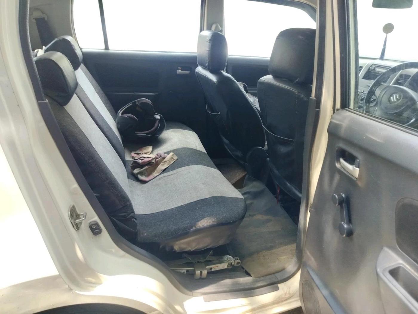 2011 Maruti Wagon R 1.0 LXI CNG, CNG, Manual, 1,21,825 km, interior