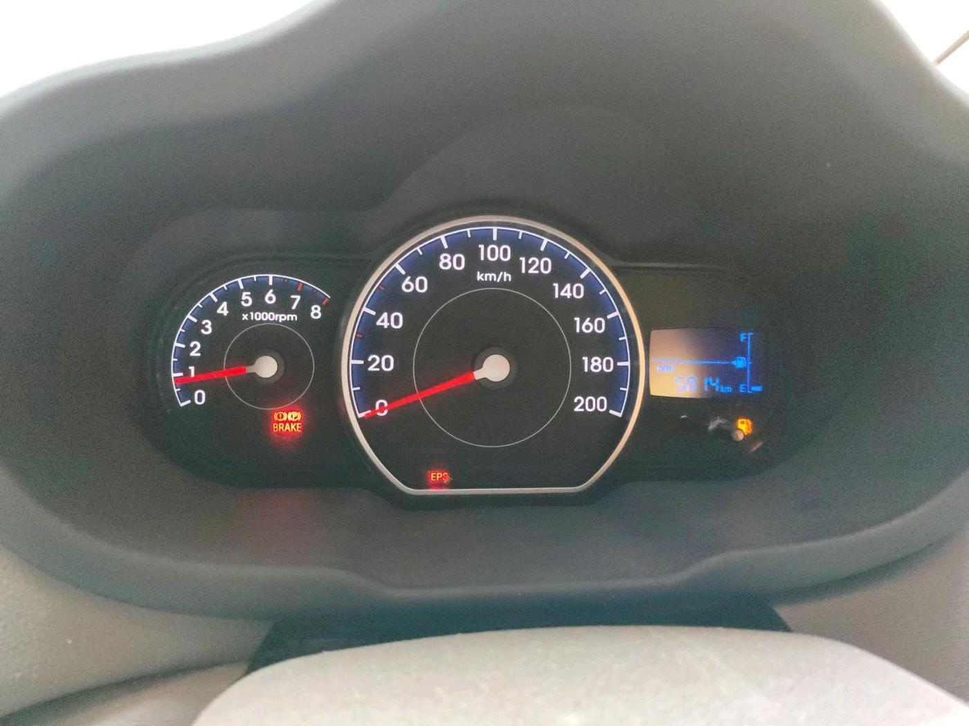 2011 Hyundai i10 MAGNA 1.2, Petrol, Manual, 5,814 km, interior