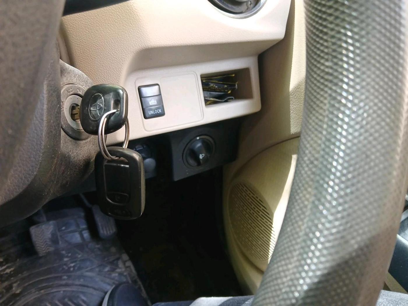 2018 Toyota Etios Liva G, Petrol, Manual, 1,21,745 km, interior