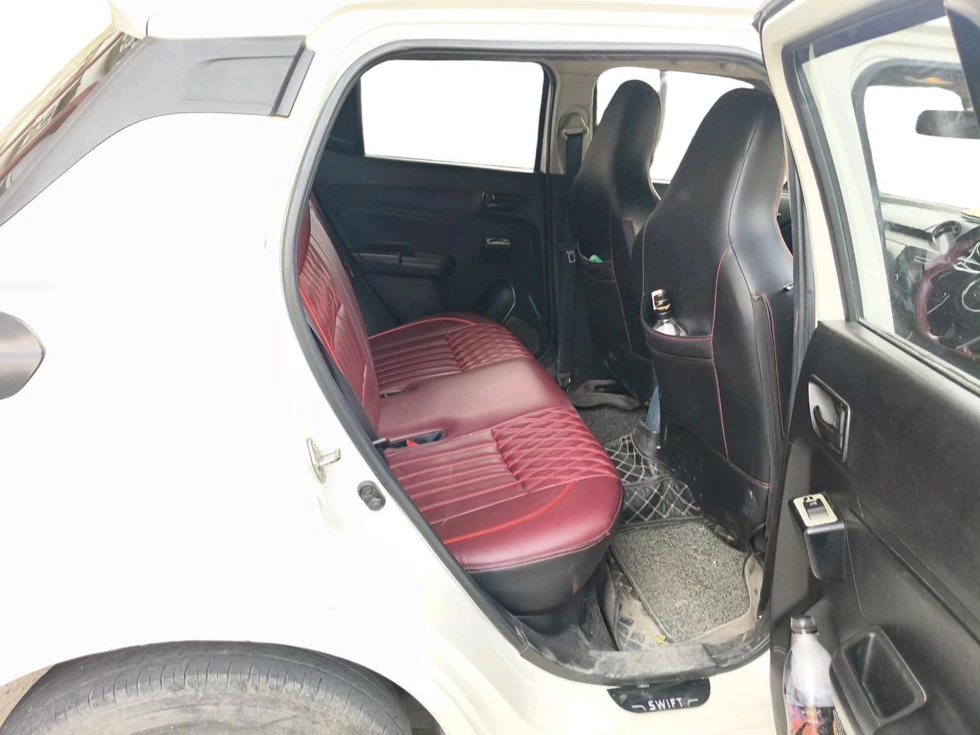 2019 Maruti Swift LXI, CNG, Manual, 89,854 km, interior
