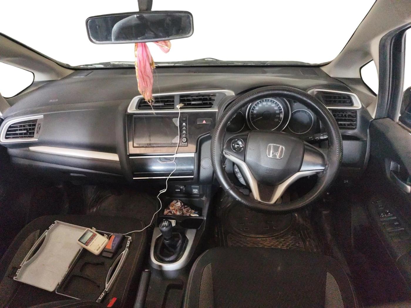 2018 Honda WR-V 1.2L I-VTEC VX MT, CNG, Manual, 1,00,228 km, interior