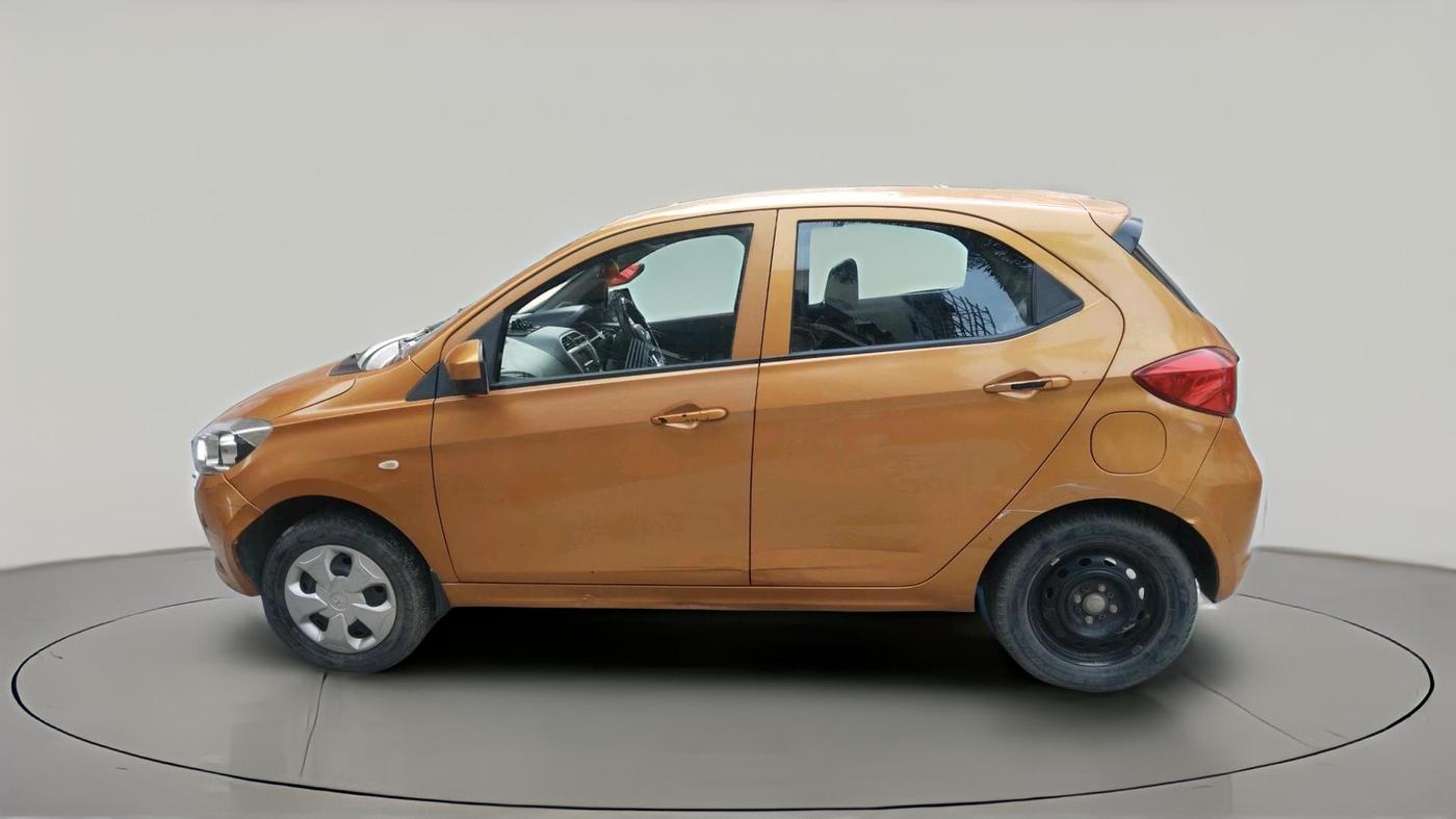 2017 Tata Tiago XT DIESEL, Diesel, Manual, 42,968 km, exterior