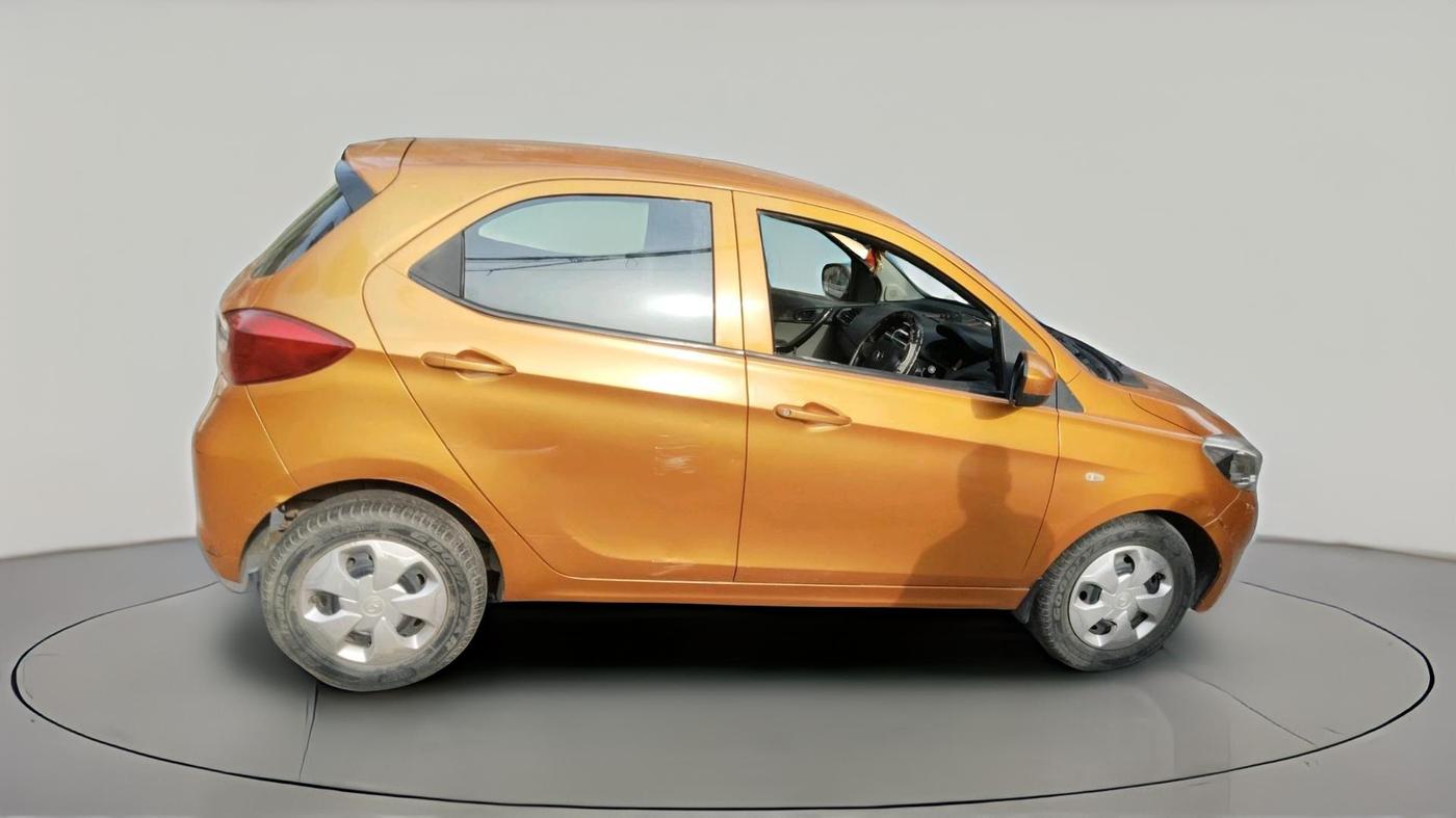 2017 Tata Tiago XT DIESEL, Diesel, Manual, 42,968 km, exterior