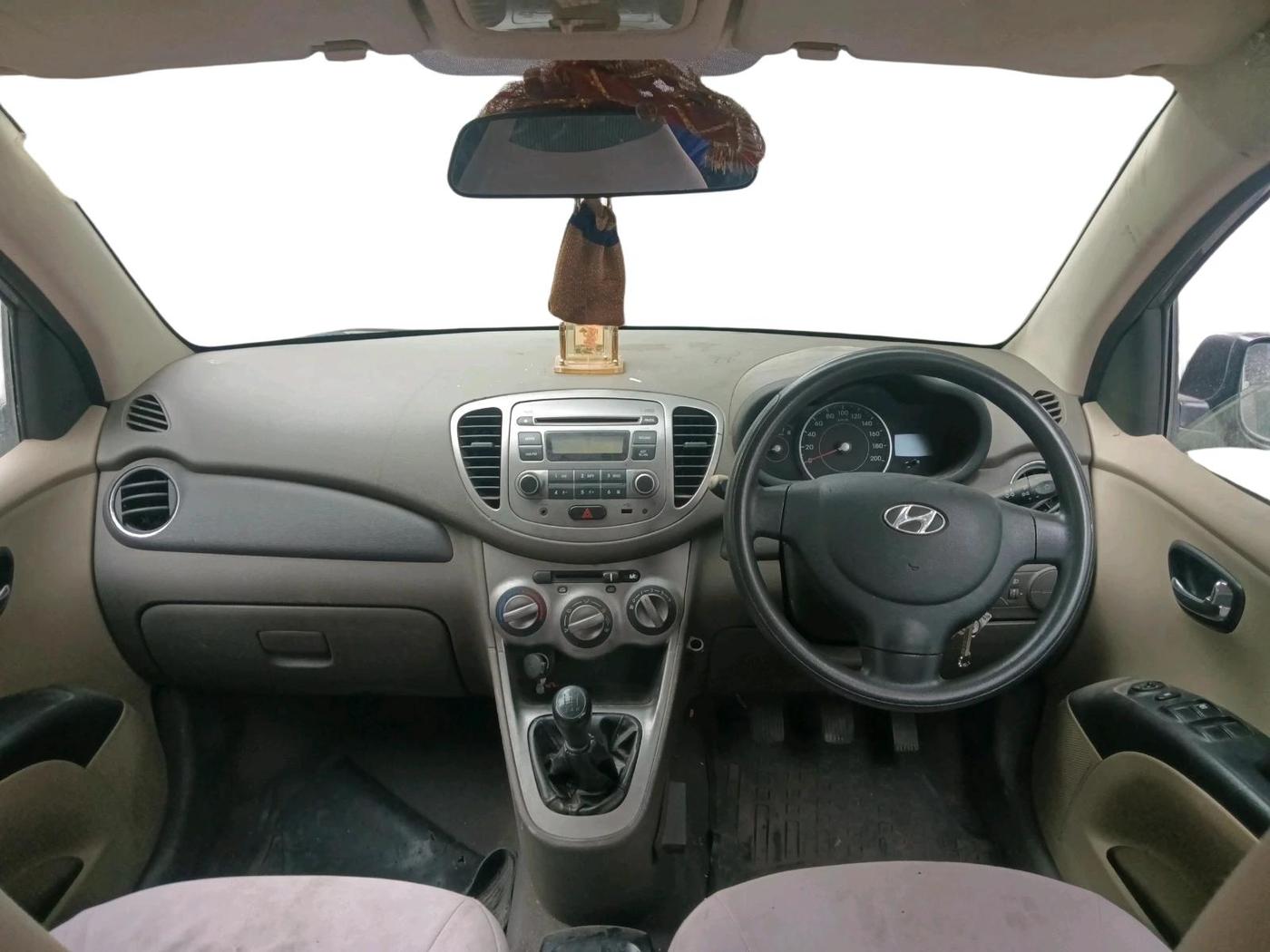 2012 Hyundai i10 MAGNA 1.2, Petrol, Manual, 22,340 km, interior