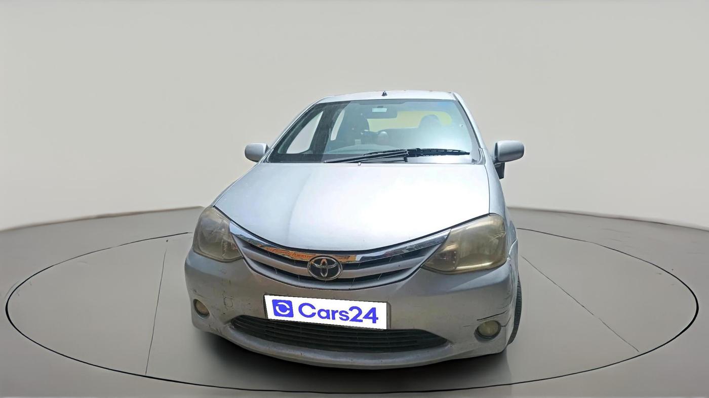 2011 Toyota Etios V, Petrol, Manual, 1,86,739 km, exterior