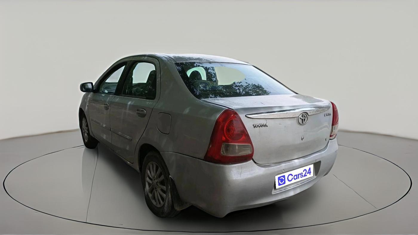 2011 Toyota Etios V, Petrol, Manual, 1,86,739 km, exterior