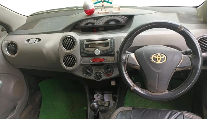 2011 Toyota Etios V, Petrol, Manual, 1,86,739 km, interior